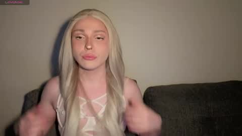 Snapshot of alena_dubai chatting on 03/23/26, 04:05 ALENA INDEPENDENT MODEL online show from 03/23/26, 04:05