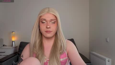 Snapshot of alena_dubai chatting on 04/10/26, 02:33 ALENA INDEPENDENT MODEL online show from 04/10/26, 02:33