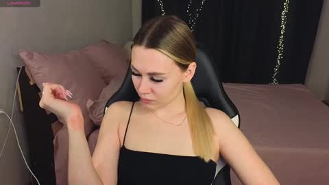 Alena online show from 01/18/25, 04:42