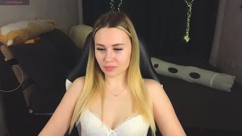 Alena online show from 01/22/25, 05:38