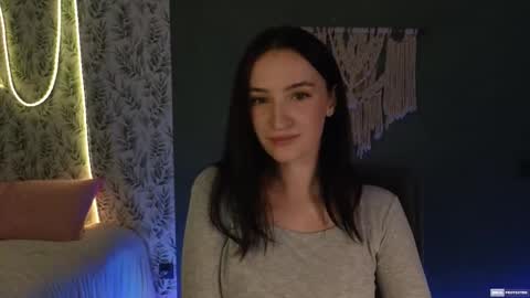 Alena online show from 12/19/24, 09:28