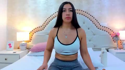 Snapshot of alenacoleman chatting on 07/05/26, 01:29 ALENA online show from 07/05/26, 01:29