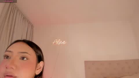 Snapshot of alesay_dreams chatting on 03/23/26, 06:45 Alesay online show from 03/23/26, 06:45