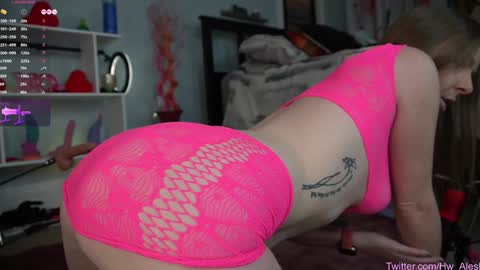Snapshot of alesh_xo chatting on 12/05/24, 04:23 Alesh online show from 12/05/24, 04:23