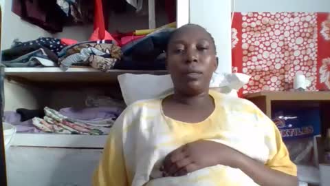 Noreen Kennth and Emilly online show from 10/26/25, 06:58