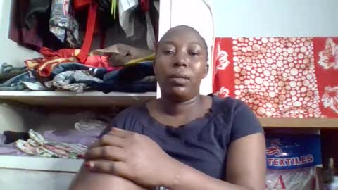 Noreen Kennth and Emilly online show from 10/28/25, 06:17