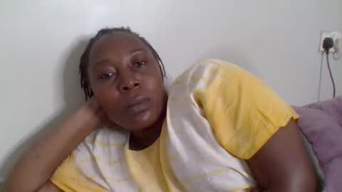 Noreen Kennth and Emilly online show from 02/18/26, 06:37