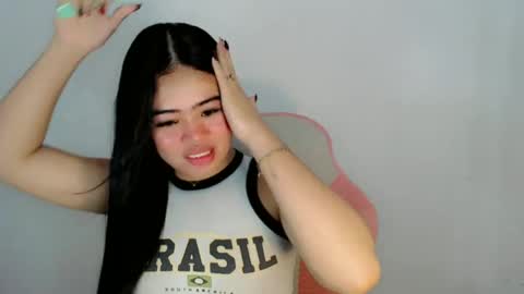 Snapshot of alesha_vibe_me chatting on 06/15/26, 03:25 alesha_vibe_me online show from 06/15/26, 03:25