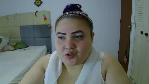 Snapshot of alesia_jones01 chatting on 04/06/26, 05:30 Alesia jones01 online show from 04/06/26, 05:30