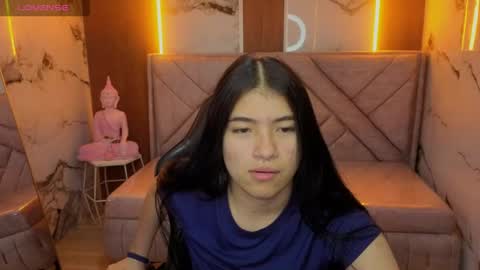 Snapshot of alesia_v chatting on 07/25/26, 03:04 Live 1000pm 600am COLOMBIAN HOUR online show from 07/25/26, 03:04