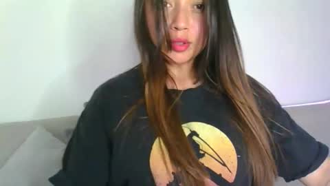 Snapshot of aleska_dollx chatting on 10/27/25, 07:18 QUEEN OFF MILk IM BACK 15 NOV online show from 10/27/25, 07:18