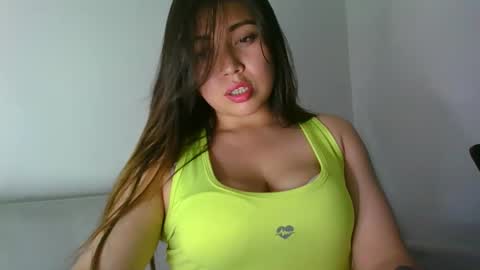 Snapshot of aleska_dollx chatting on 10/30/25, 11:27 QUEEN OFF MILk IM BACK 15 NOV online show from 10/30/25, 11:27