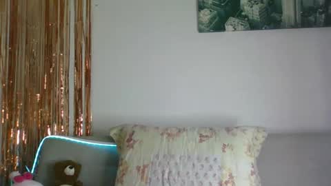 Snapshot of aleska_dollx chatting on 11/29/25, 09:29 QUEEN OFF MILk IM BACK 15 NOV online show from 11/29/25, 09:29