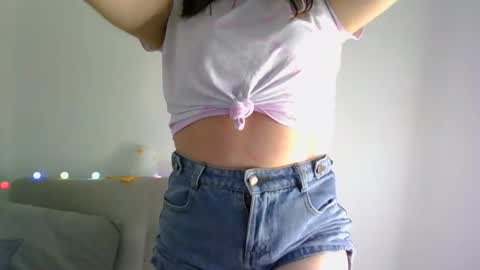 Snapshot of aleska_dollx chatting on 04/24/26, 08:00 QUEEN OFF MILk IM BACK 15 NOV online show from 04/24/26, 08:00