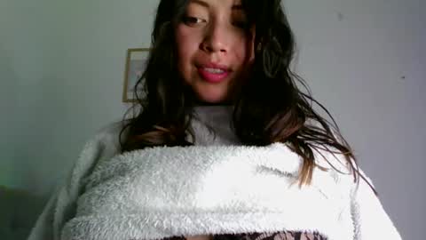 Snapshot of aleska_dollx chatting on 04/25/26, 03:09 QUEEN OFF MILk IM BACK 15 NOV online show from 04/25/26, 03:09