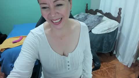 Snapshot of aleska_sex chatting on 11/27/25, 10:17 ALESKA online show from 11/27/25, 10:17
