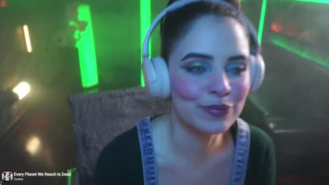 Snapshot of alessa_goreng chatting on 01/26/25, 08:46 Alessa Goreng online show from 01/26/25, 08:46