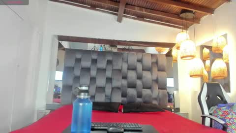 Snapshot of alessa_wells chatting on 02/15/25, 11:17 Alessa  online show from 02/15/25, 11:17