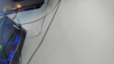 Snapshot of alessa_wells chatting on 09/22/25, 11:01 Alessa  online show from 09/22/25, 11:01