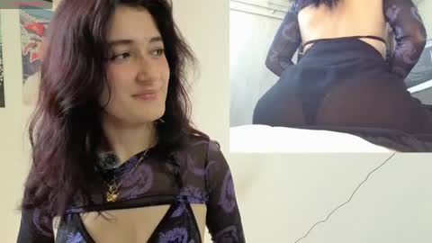 Snapshot of alessandralb chatting on 04/01/26, 08:06 Alessandra Leblanc online show from 04/01/26, 08:06