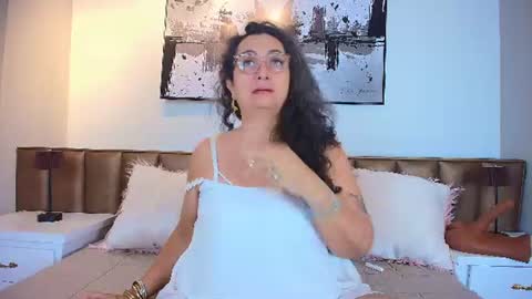 Snapshot of alessandraleroy chatting on 07/15/26, 12:21 Alessandra online show from 07/15/26, 12:21