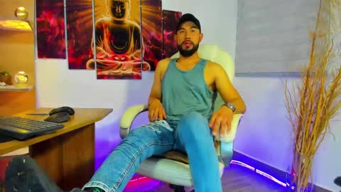 Snapshot of alessandro__wye chatting on 01/11/25, 08:00 ALESSANDRO  WYE online show from 01/11/25, 08:00