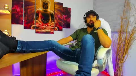 Snapshot of alessandro__wye chatting on 01/16/25, 10:10 ALESSANDRO  WYE online show from 01/16/25, 10:10