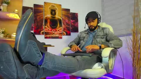 Snapshot of alessandro__wye chatting on 01/25/25, 04:45 ALESSANDRO  WYE online show from 01/25/25, 04:45