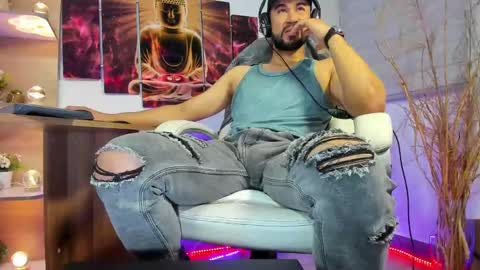 Snapshot of alessandro__wye chatting on 02/05/25, 11:28 ALESSANDRO  WYE online show from 02/05/25, 11:28