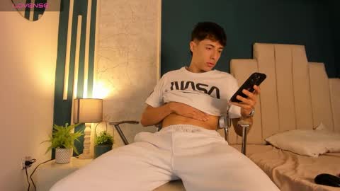 Alessandro Dybala online show from 01/18/25, 11:43