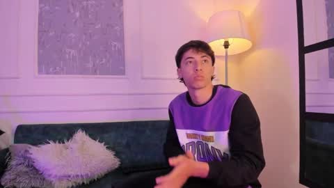 Alessandro Dybala online show from 10/19/25, 12:28