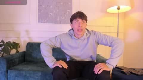 Snapshot of alessandro_dybala chatting on 11/04/25, 12:04 Alessandro Dybala online show from 11/04/25, 12:04