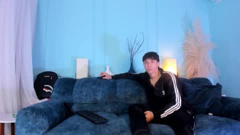 Snapshot of alessandro_dybala chatting on 11/16/25, 01:17 Alessandro Dybala online show from 11/16/25, 01:17