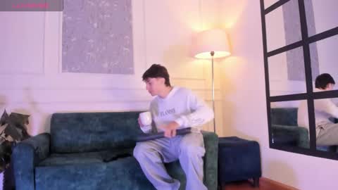 Snapshot of alessandro_dybala chatting on 11/18/25, 12:31 Alessandro Dybala online show from 11/18/25, 12:31