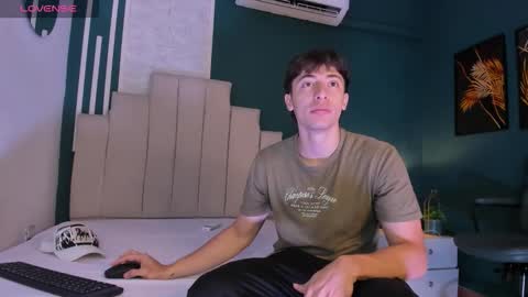 Snapshot of alessandro_dybala chatting on 11/23/25, 12:16 Alessandro Dybala online show from 11/23/25, 12:16