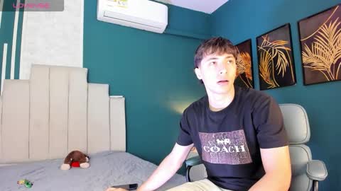 Snapshot of alessandro_dybala chatting on 12/02/25, 12:32 Alessandro Dybala online show from 12/02/25, 12:32