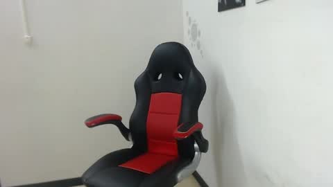 Snapshot of alessandro_hamed chatting on 04/15/26, 01:51 alessandro hamed online show from 04/15/26, 01:51