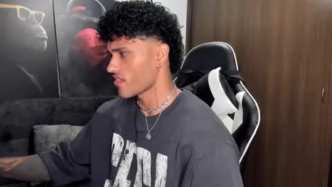 Alessandro Vanni online show from 10/19/25, 02:12