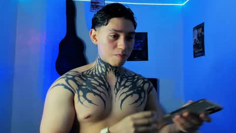 Snapshot of alessandro_wolf chatting on 12/04/24, 12:30 Alessandro online show from 12/04/24, 12:30