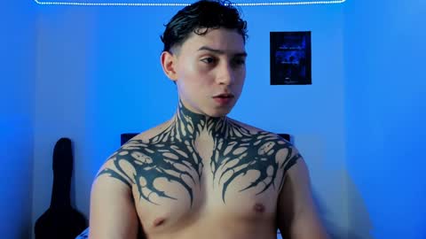 Snapshot of alessandro_wolf chatting on 01/28/25, 12:05 Alessandro online show from 01/28/25, 12:05