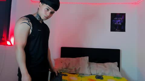 Snapshot of alessandro_wolf chatting on 02/01/25, 03:19 Alessandro online show from 02/01/25, 03:19