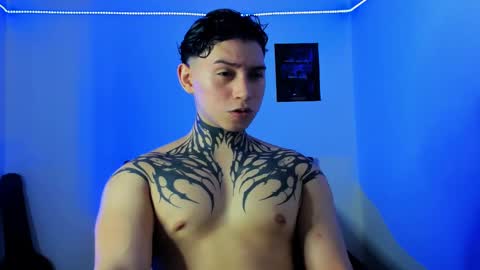 Snapshot of alessandro_wolf chatting on 02/13/25, 12:02 Alessandro online show from 02/13/25, 12:02