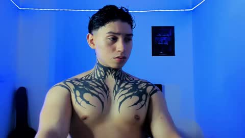 Snapshot of alessandro_wolf chatting on 02/16/25, 12:30 Alessandro online show from 02/16/25, 12:30