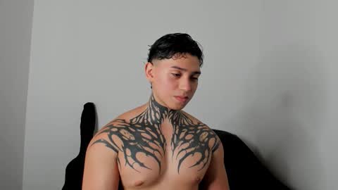 Snapshot of alessandro_wolf chatting on 03/17/26, 10:46 Alessandro online show from 03/17/26, 10:46