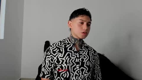 Snapshot of alessandro_wolf chatting on 03/22/26, 10:35 Alessandro online show from 03/22/26, 10:35