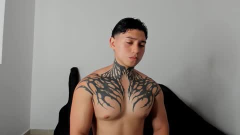 Snapshot of alessandro_wolf chatting on 03/23/26, 07:51 Alessandro online show from 03/23/26, 07:51