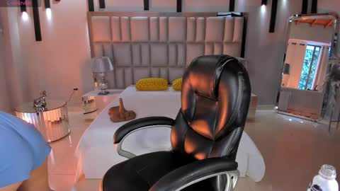 ALESSA ROMERO  online show from 05/20/26, 08:26