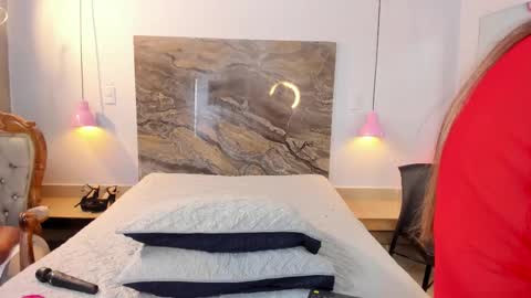 Snapshot of alessia12_ chatting on 10/25/25, 08:36 Alessia online show from 10/25/25, 08:36