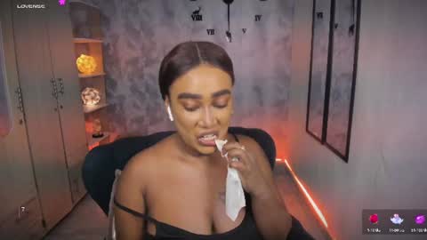 Snapshot of alessia_anderson07 chatting on 06/19/26, 10:24 Yy online show from 06/19/26, 10:24