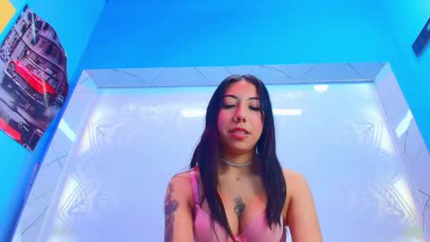 Snapshot of alessia_clarky chatting on 04/10/26, 01:11 Alessia Clarky online show from 04/10/26, 01:11